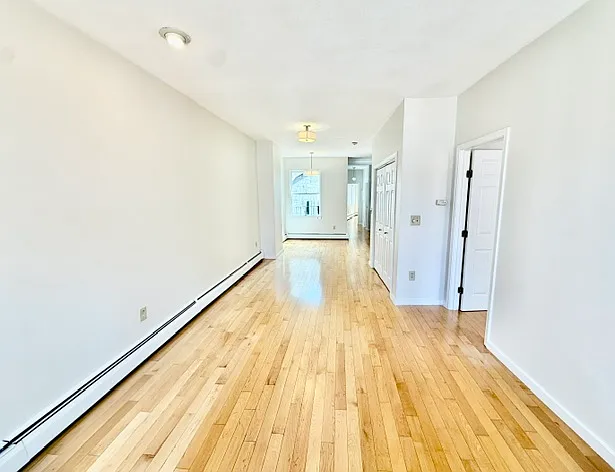 157 Salem St — Photo 2