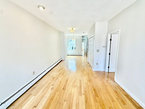 2nd image of 157 Salem St APT 5