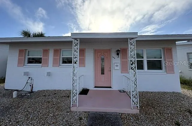 1 bed, 1.0 bath, 834 sqft, $1,500 — Photo 1