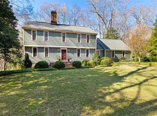 207 Southpoint Dr, Williamsburg, VA