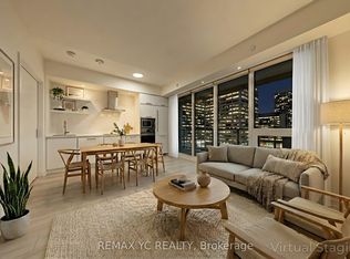 2221 Yonge St #1111, Toronto, ON M4S 0B8
