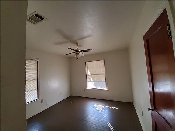 5th image of 1206 Coffield St
