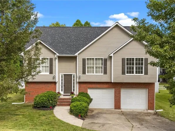 107 Hope Valley Dr, Archdale, NC 27263