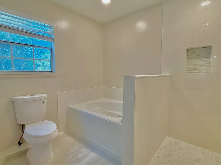 437 S Shore Dr — Photo 12