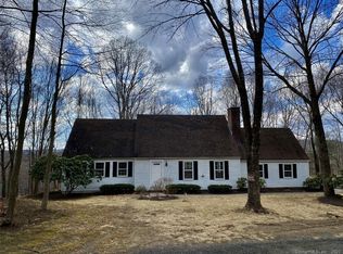 3 Jonathan Dr, Roxbury, CT 06783