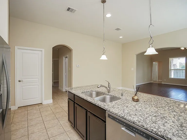 28515 Pleasant Forest Dr — Photo 15