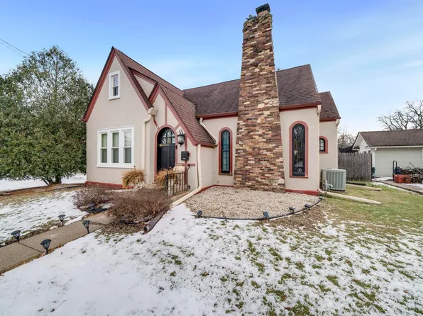 1614 Grace St, Rockford, IL 61103