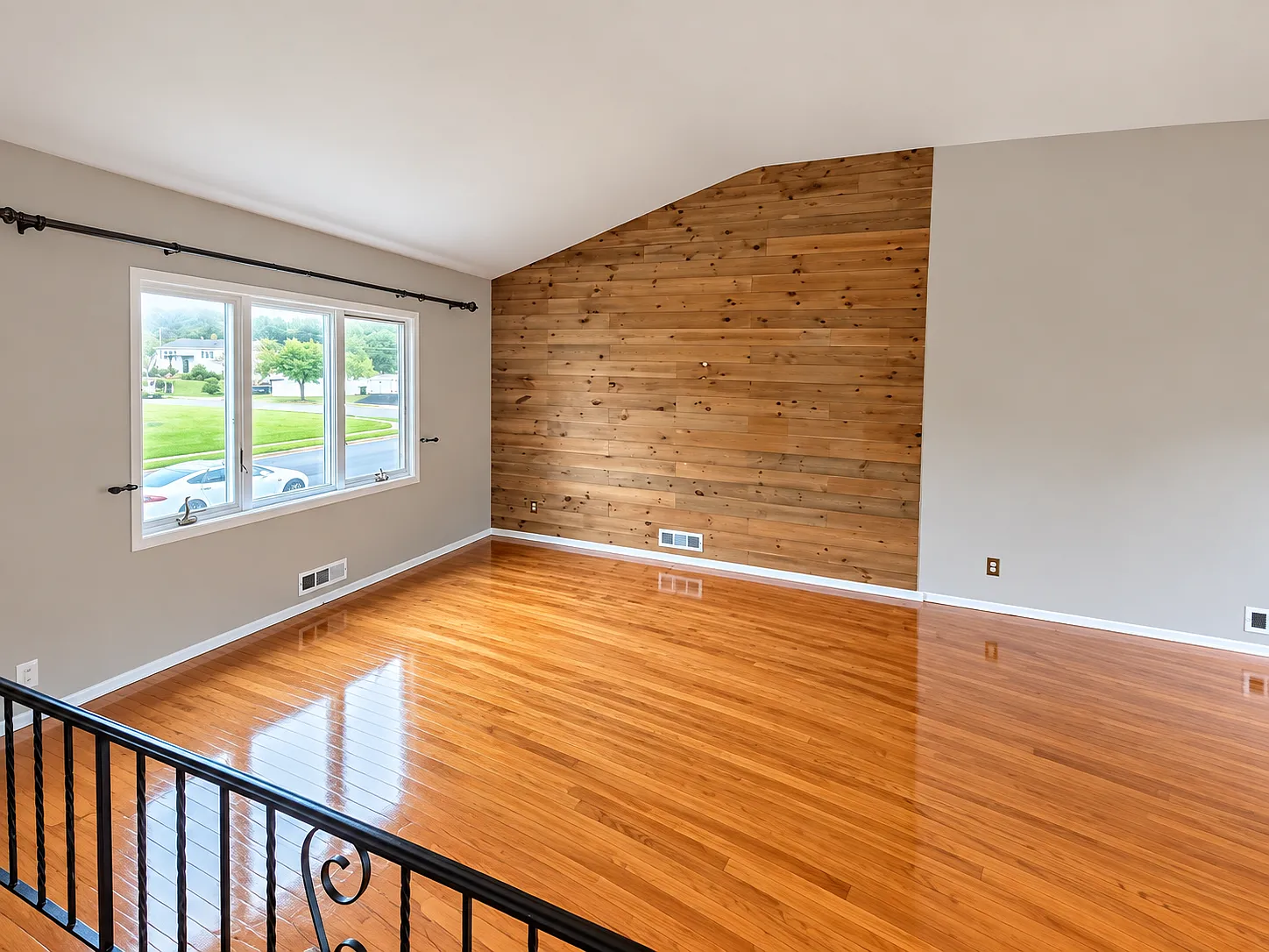 3 bed, 1804 sqft, $3,800 — Photo 2
