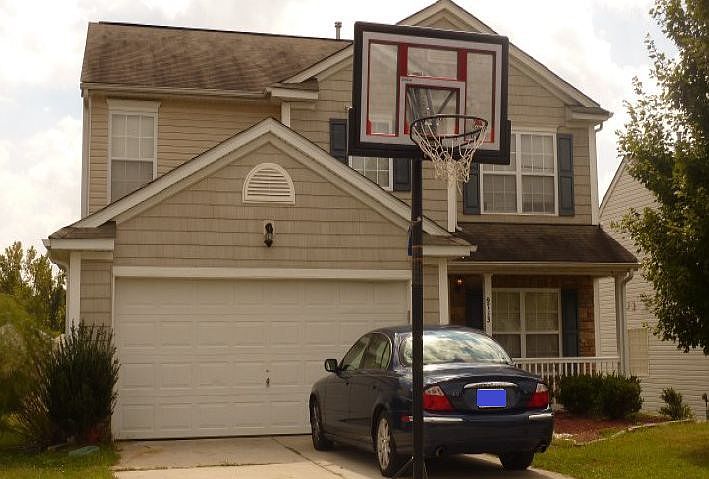 9713 Hollyburgh Trl, Charlotte, NC 28215 | Zillow