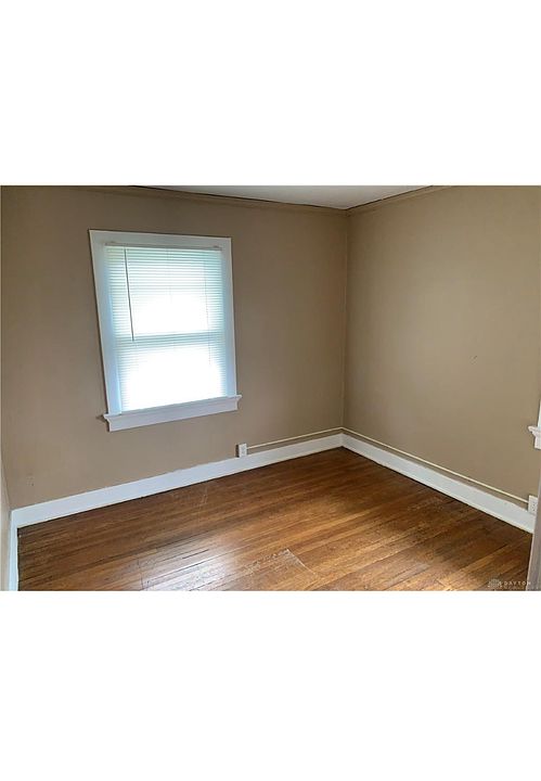 1st image of 990-992 Manhattan Ave