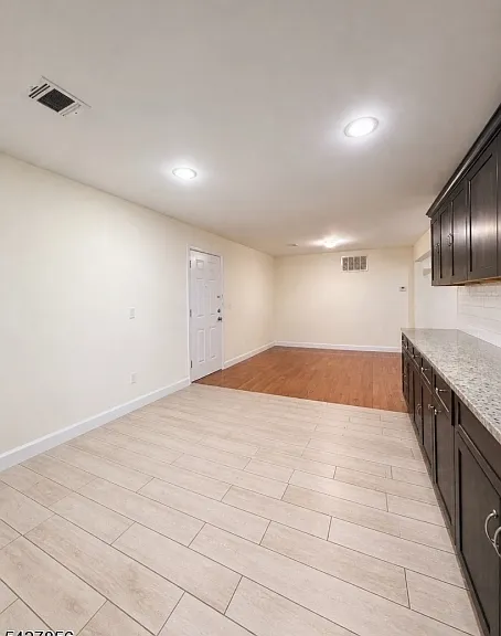 1084 Elizabeth Ave #2B — Photo 3