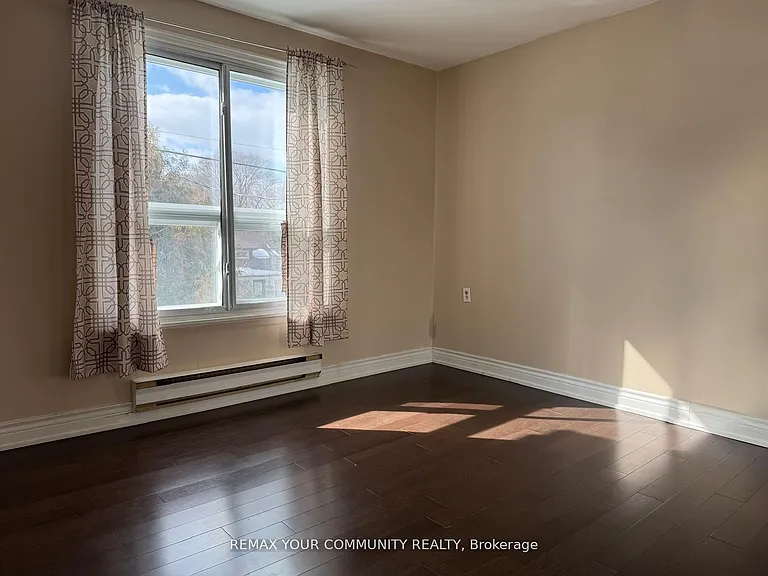983 Victoria Park Ave — Photo 9
