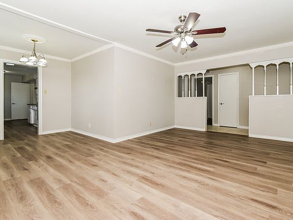 4th image of 107 W Rio Grande St