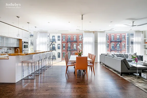 Sold by Sotheby's International Realty | media 1