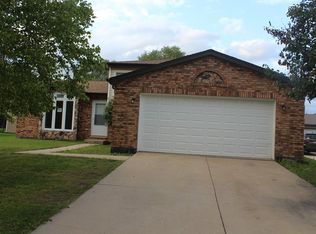814 Rosanne St, Lockport, IL 60441