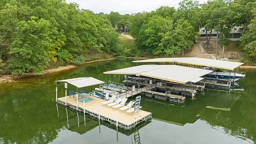 2 bed, 2.5 bath, 1443 sqft, $1,500 — Photo 3