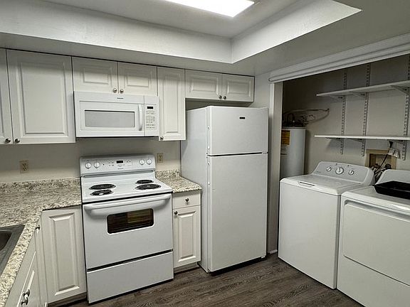 3rd image of 4394 White Pine Ave