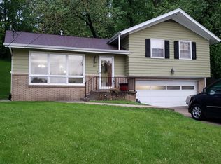 343 Sylvan Dr, Council Bluffs, IA 51503