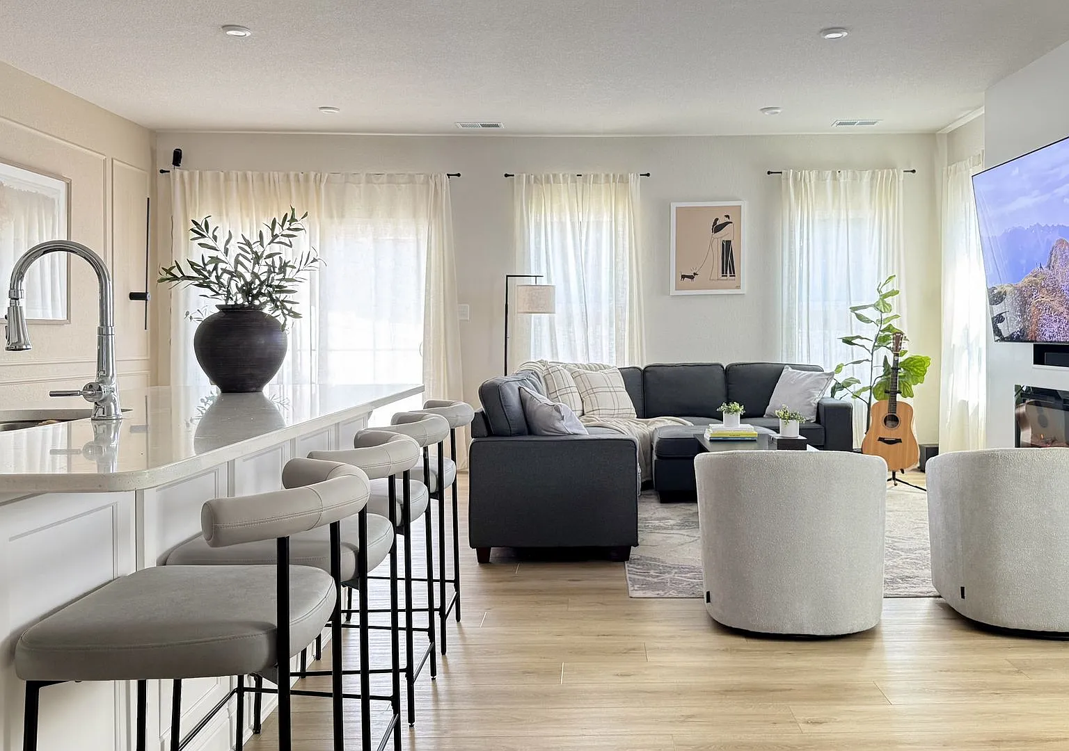 3 Bed, 2.5 Bath Townhome in Sought-After Tooley Harbor — Photo 2