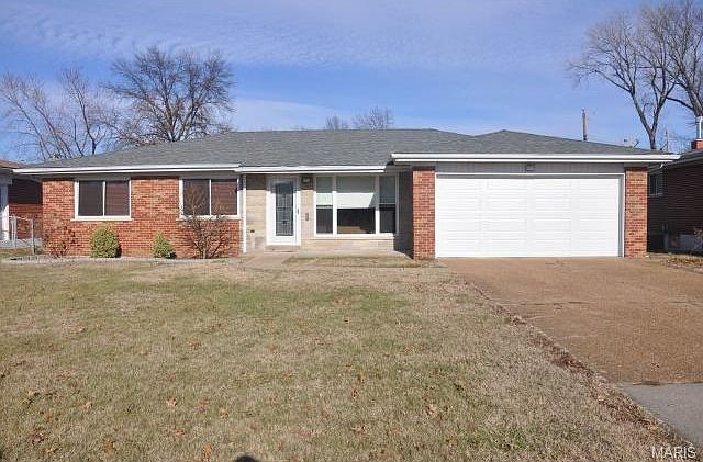1st image of 817 Rainbow Dr