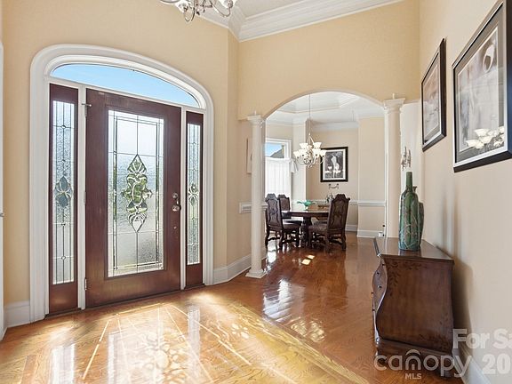 3rd image of 11855 Churchfield Ln