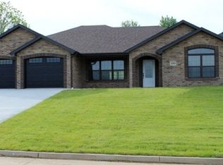 1324 Thayer Rd, Jefferson City, MO 65101