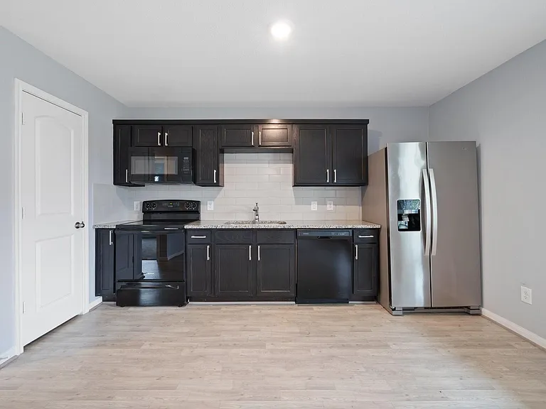 17038 Marie Village Dr — Photo 25