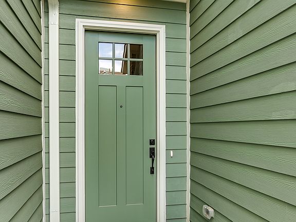 4th image of 613 Emily Ln