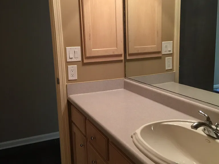 336 Oxford Cv — Photo 16
