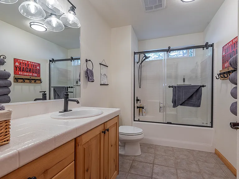 16873 Northwoods Blvd — Photo 5