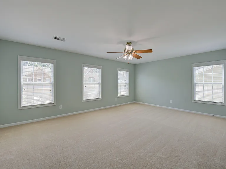129 Herrick Ct — Photo 34