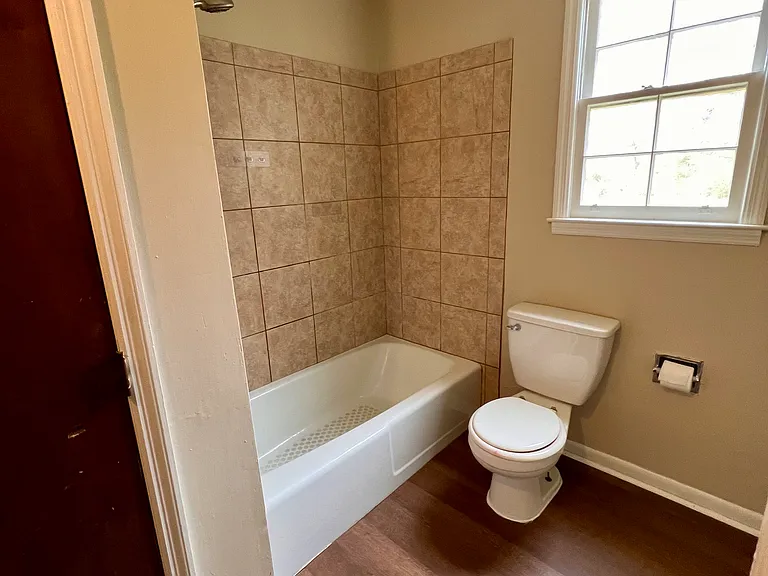 600 Brooks Rd — Photo 30