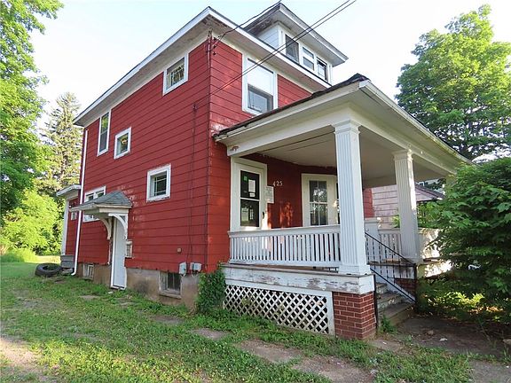 3rd image of 425 Stafford St