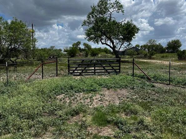 15790 COUNTY ROAD 580, LaCoste, TX 78039