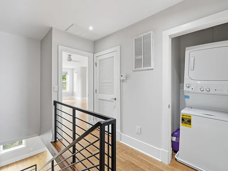 2128 1st St NW #2 — Photo 9