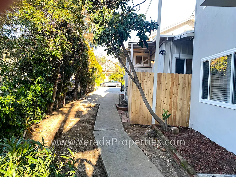 3832 Albatross St #B — Photo 28