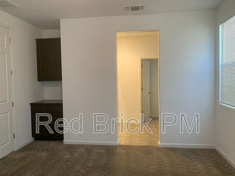 821 Tivoli Dr — Photo 7
