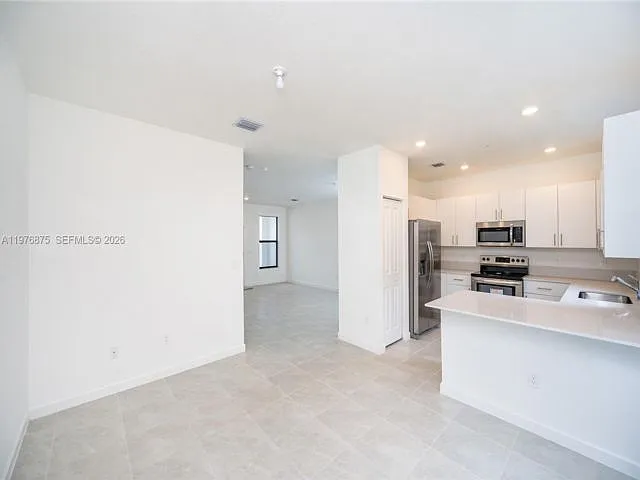264 SW 159th Ter — Photo 19