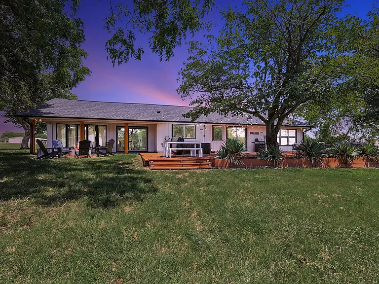 2368 County Road 852 — Photo 49