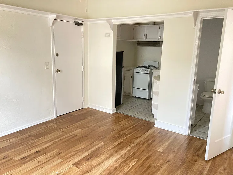 5233 Monte Vista Street — Photo 7