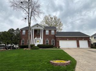 4 Stone Falcon Ct, Lake Saint Louis, MO 63367