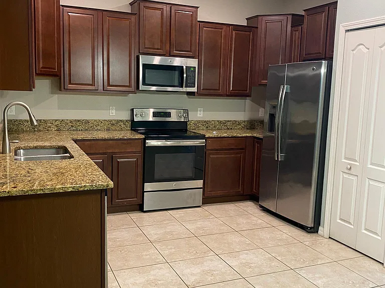 1721 Ivory Goose Pl — Photo 18