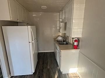 4th image of 613 Stringer St APT 2