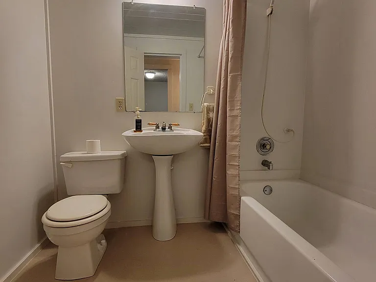 202 Fair St — Photo 2