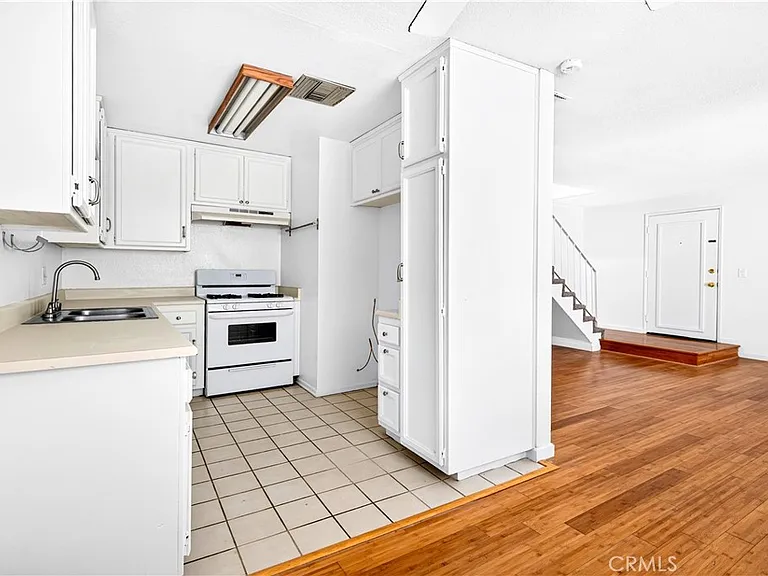 4455 Vista Del Monte Ave — Photo 5