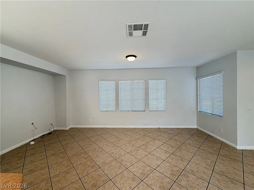 3 bed, 2.5 bath, 1805 sqft, $1,895 — Photo 4