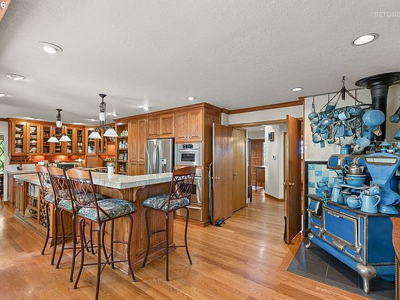 3rd image of 26789 NW Saint Helens Rd