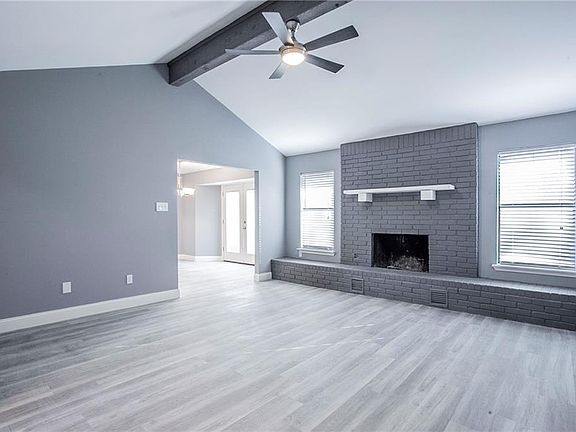 4th image of 1201 Wayne Dr