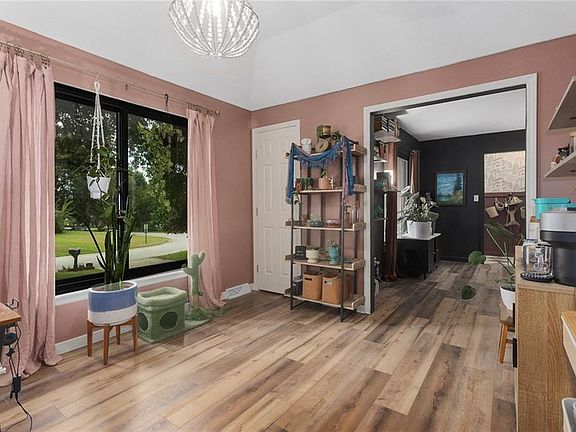 5th image of 103 Ralph Dr