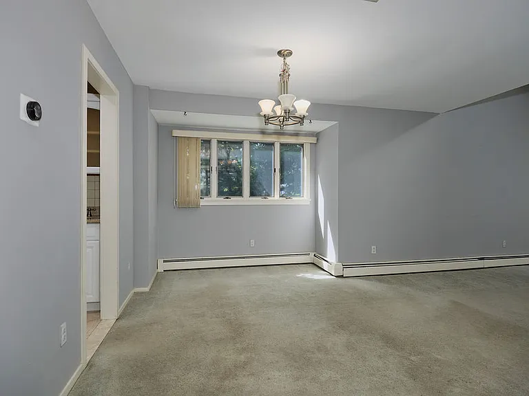 23 Evon Ct — Photo 5